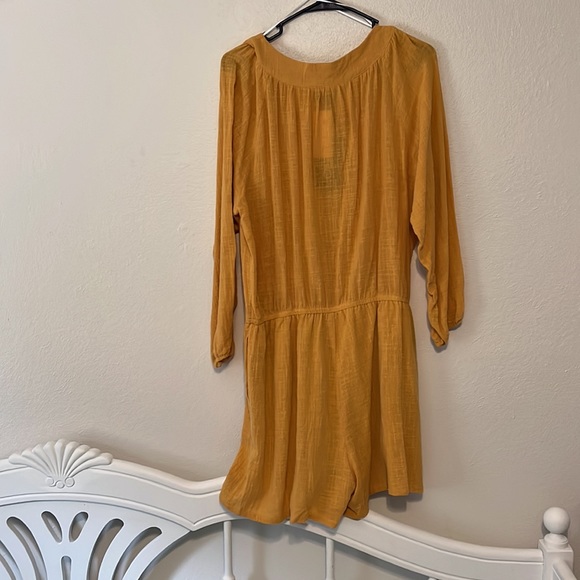 Marigold gold romper - Picture 2 of 2